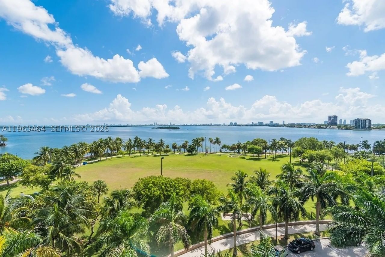 Real estate property located at 2000 Bayshore Dr #304, Miami-dade, Cite Condo, Miami, FL