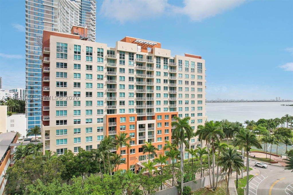 Real estate property located at 2000 Bayshore Dr #304, Miami-dade, Cite Condo, Miami, FL