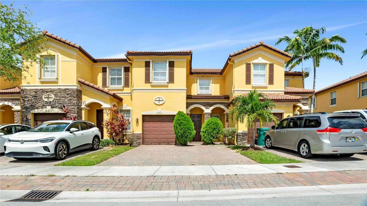 Real estate property located at 8678 113th Ct, Miami-dade, Island At Doral, Doral, FL