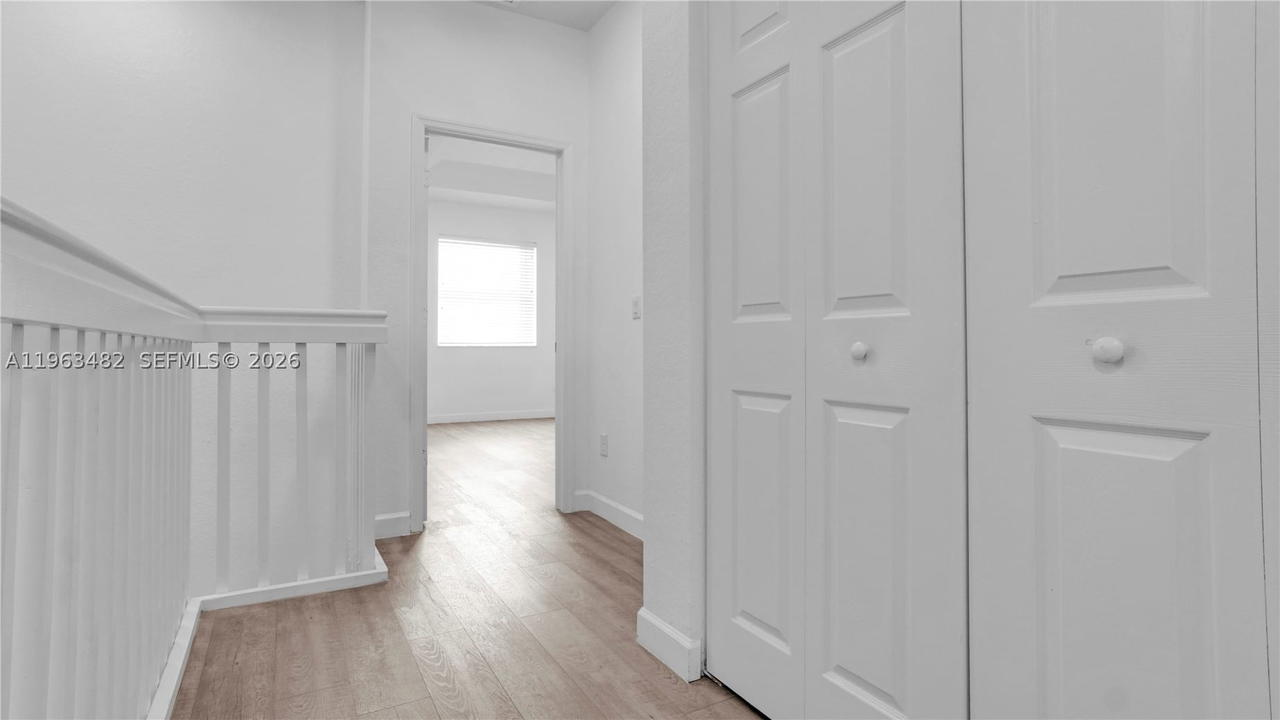 Real estate property located at 8678 113th Ct, Miami-dade, Island At Doral, Doral, FL
