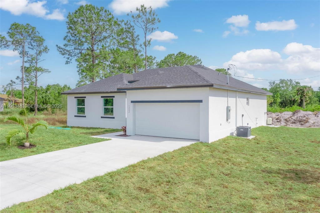 Real estate property located at 3121 71th St W, Lee, Lehigh Acres, Lehigh Acres, FL