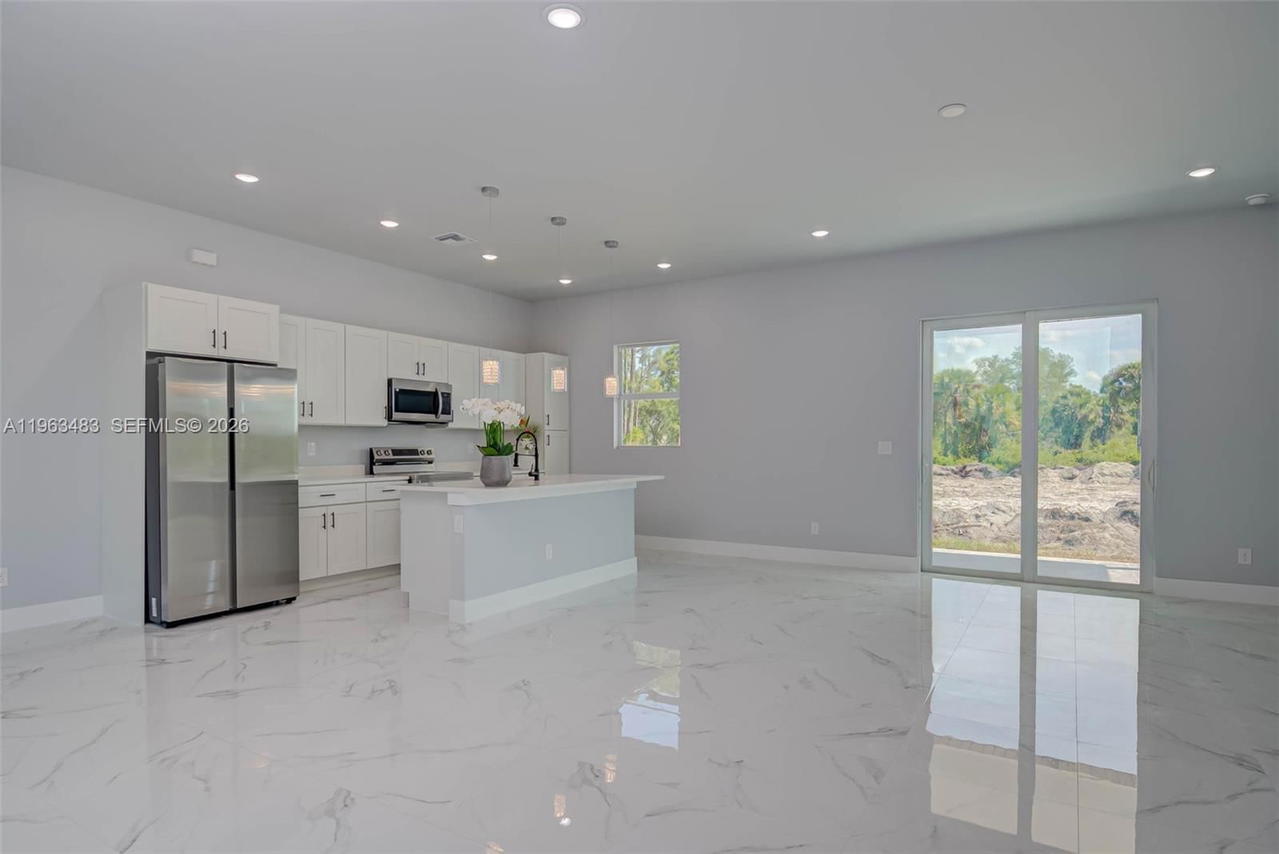 Real estate property located at 3121 71th St W, Lee, Lehigh Acres, Lehigh Acres, FL
