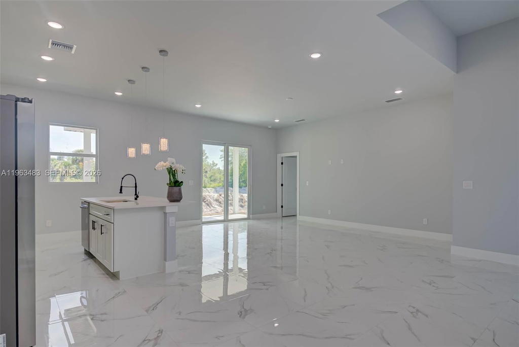 Real estate property located at 3121 71th St W, Lee, Lehigh Acres, Lehigh Acres, FL