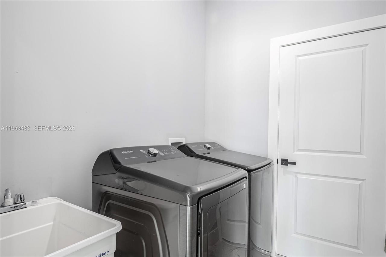 Real estate property located at 3121 71th St W, Lee, Lehigh Acres, Lehigh Acres, FL