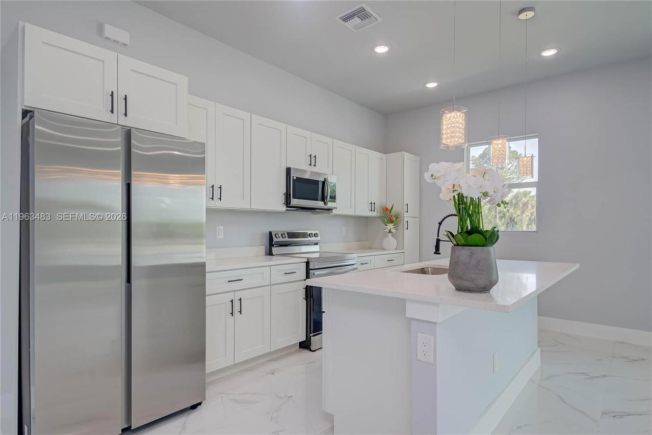 Real estate property located at 3121 71th St W, Lee, Lehigh Acres, Lehigh Acres, FL