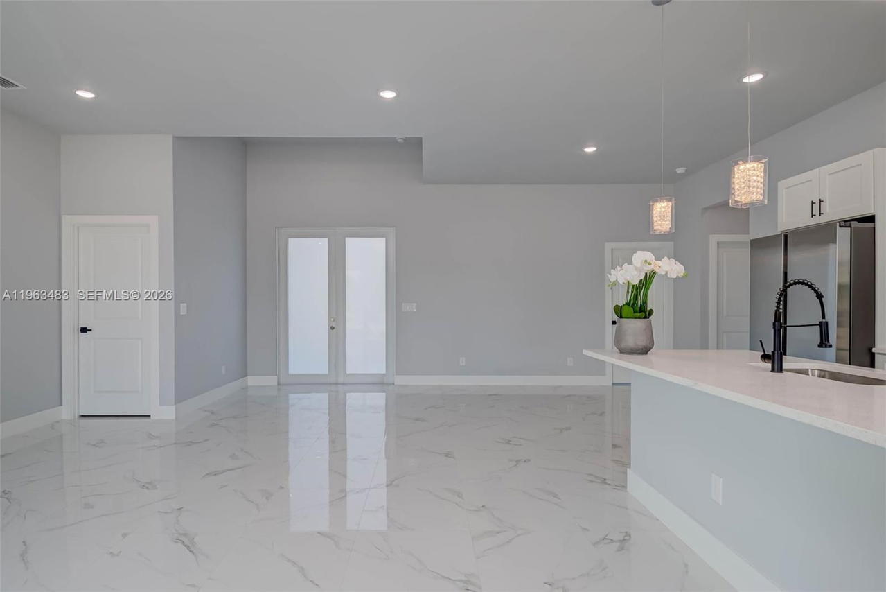 Real estate property located at 3121 71th St W, Lee, Lehigh Acres, Lehigh Acres, FL