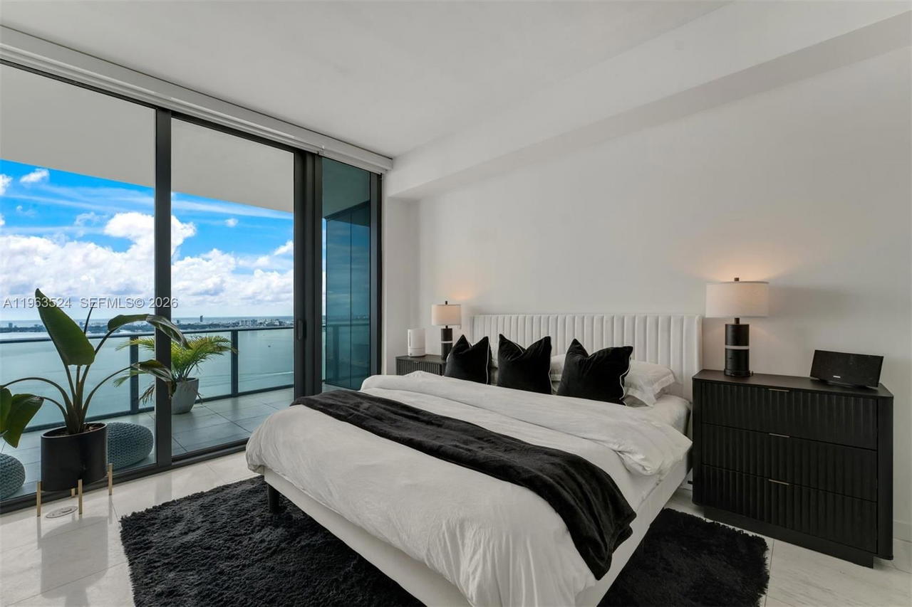 Real estate property located at 480 31st St #4002, Miami-dade, Gran Paraiso, Miami, FL