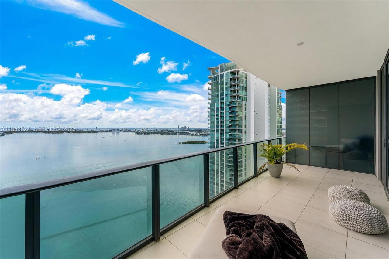 Real estate property located at 480 31st St #4002, Miami-dade, Gran Paraiso, Miami, FL