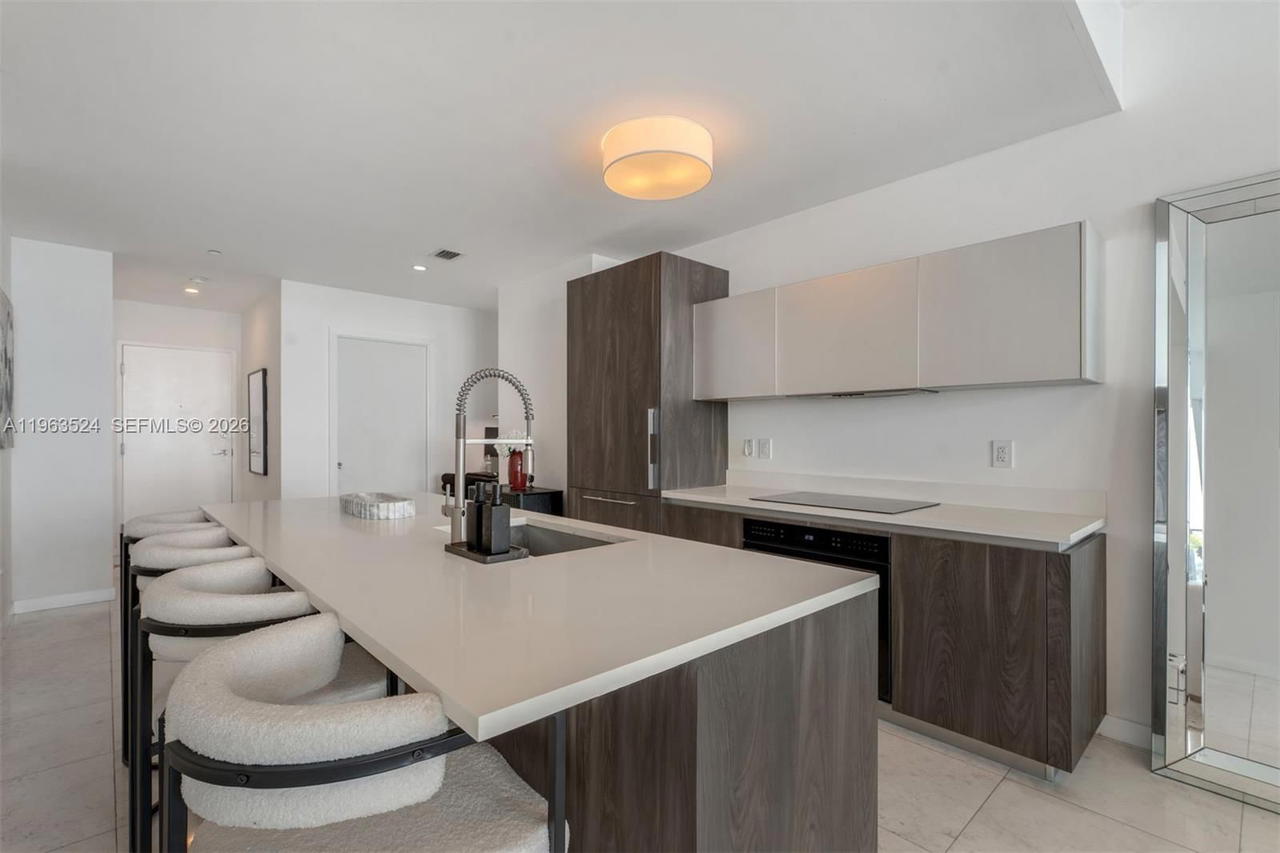 Real estate property located at 480 31st St #4002, Miami-dade, Gran Paraiso, Miami, FL