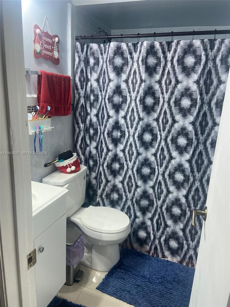 Real estate property located at 19763 124th Ave, Miami-dade, South Miami Lakes, Miami, FL