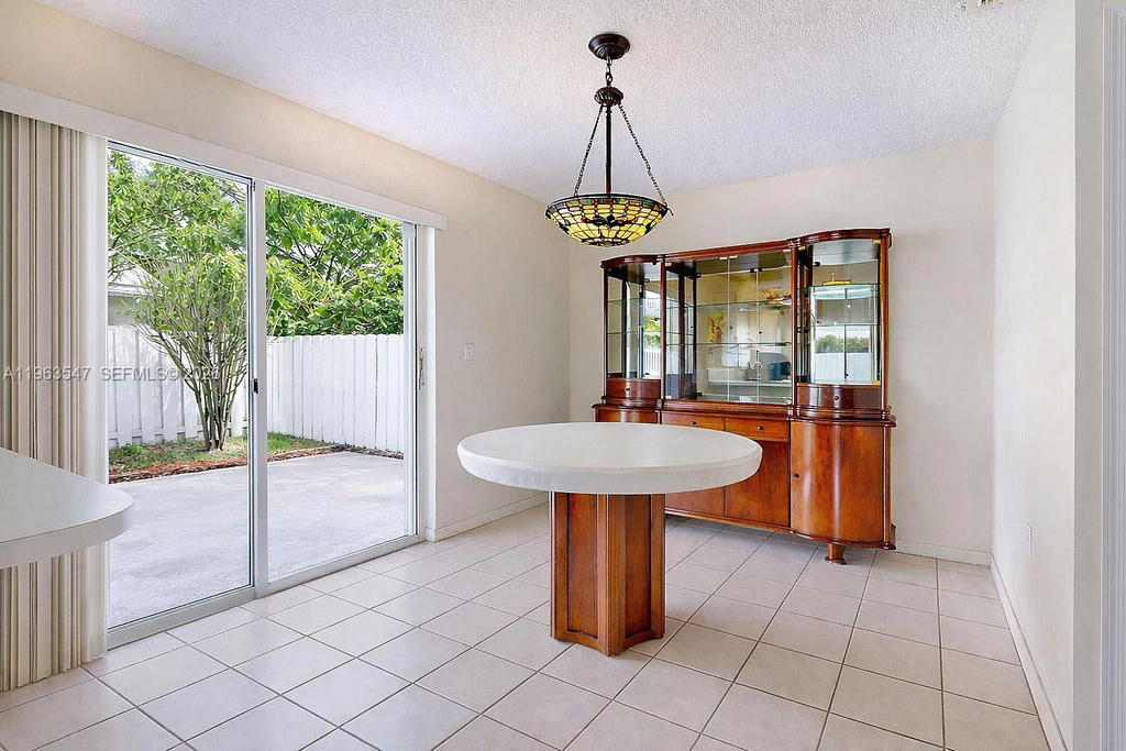 Real estate property located at 6322 112th Pl, Miami-dade, Coral Creek, Miami, FL