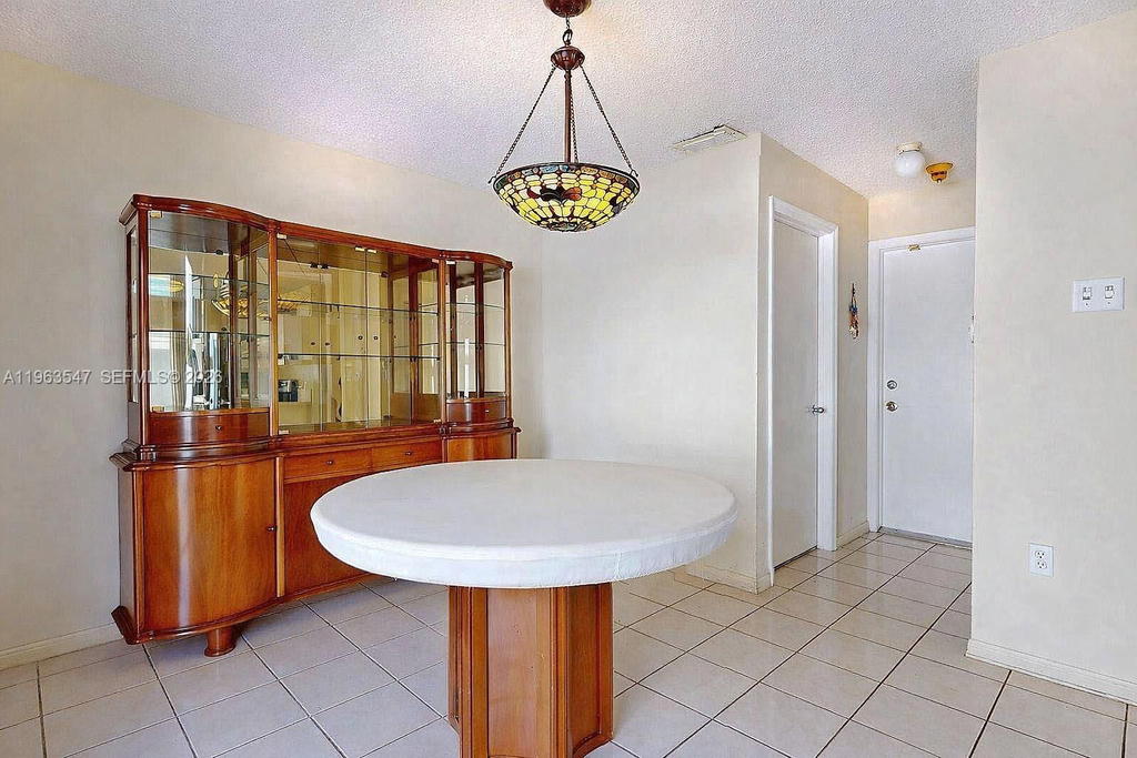Real estate property located at 6322 112th Pl, Miami-dade, Coral Creek, Miami, FL