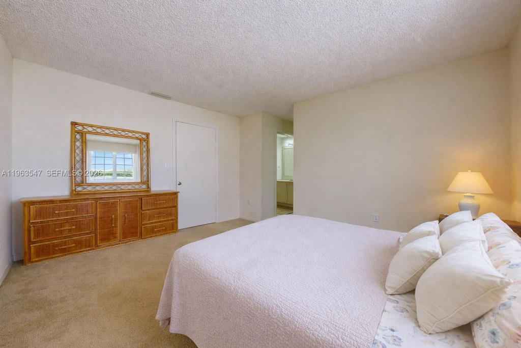Real estate property located at 6322 112th Pl, Miami-dade, Coral Creek, Miami, FL