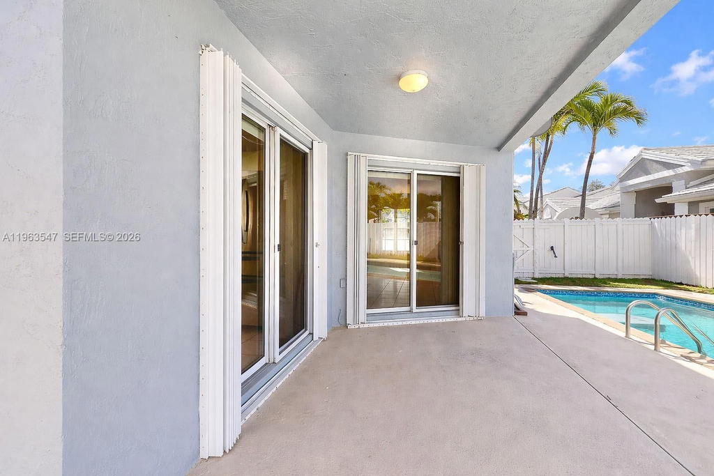 Real estate property located at 6322 112th Pl, Miami-dade, Coral Creek, Miami, FL