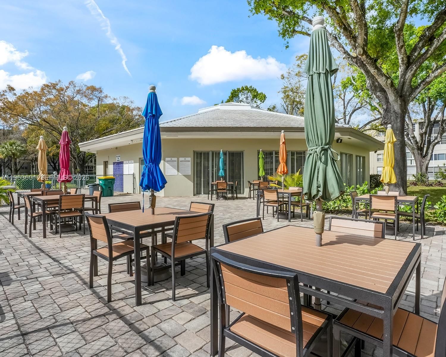 Real estate property located at 2900 48th Ter #117, Broward, Cypress Chase Condo No 1, Lauderdale Lakes, FL
