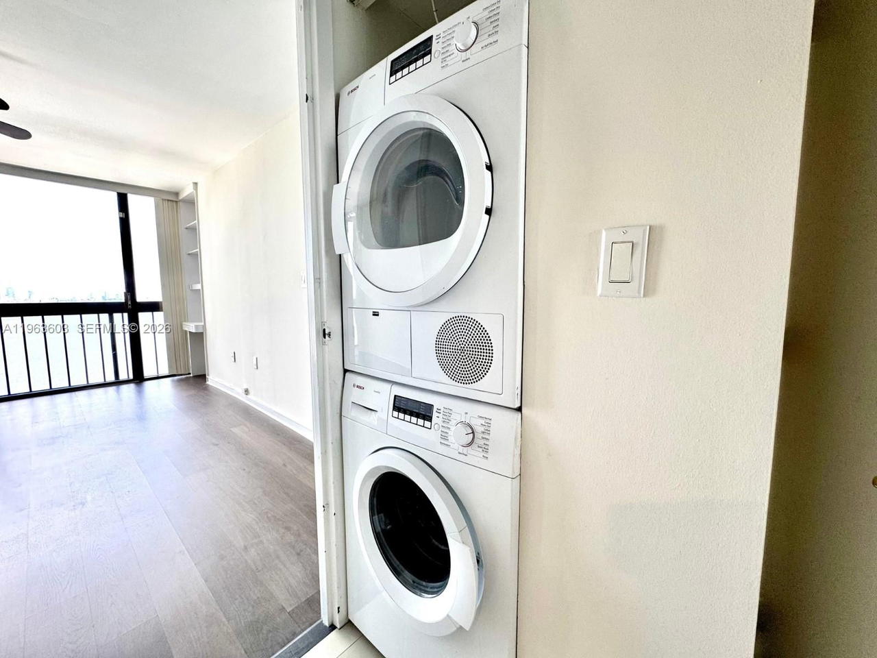 Real estate property located at 2333 Brickell Ave #2607, Miami-dade, Brickell Bay Club Condo, Miami, FL