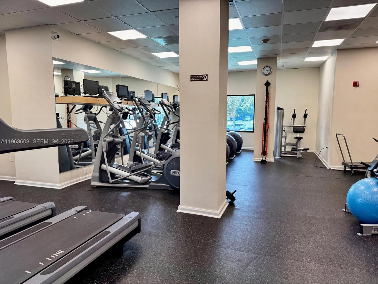 Real estate property located at 2333 Brickell Ave #2607, Miami-dade, Brickell Bay Club Condo, Miami, FL