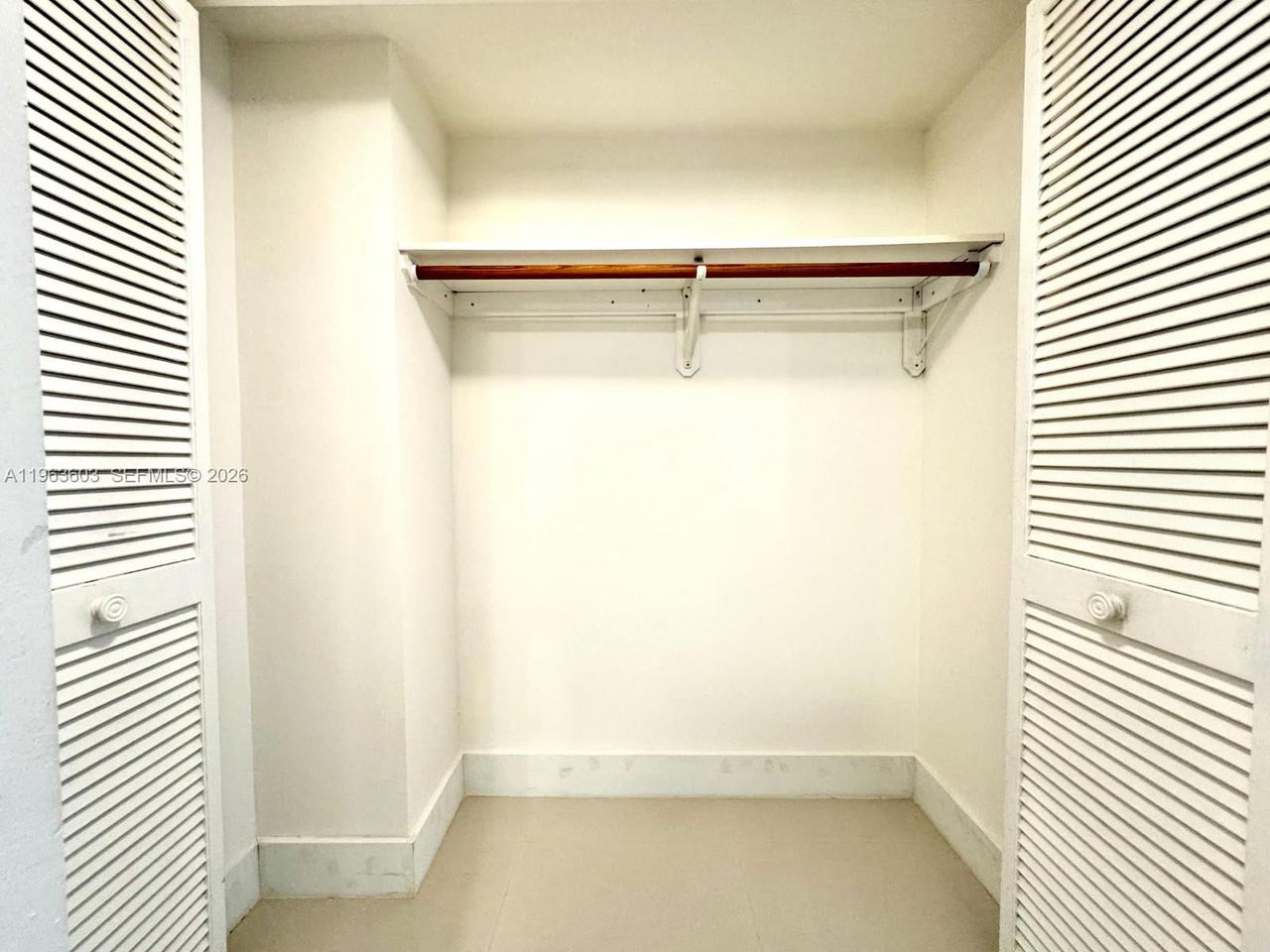 Real estate property located at 2333 Brickell Ave #2607, Miami-dade, Brickell Bay Club Condo, Miami, FL