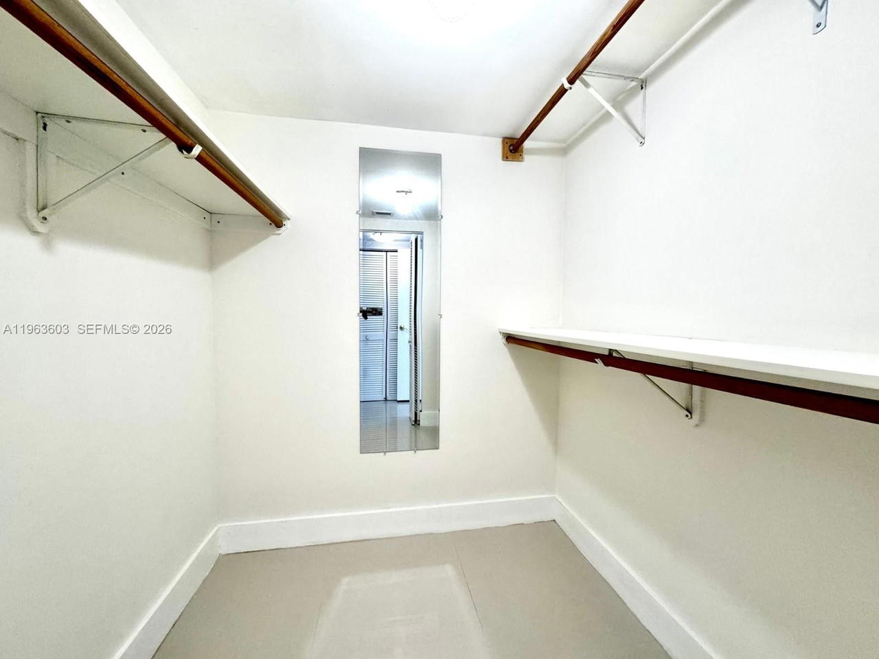 Real estate property located at 2333 Brickell Ave #2607, Miami-dade, Brickell Bay Club Condo, Miami, FL