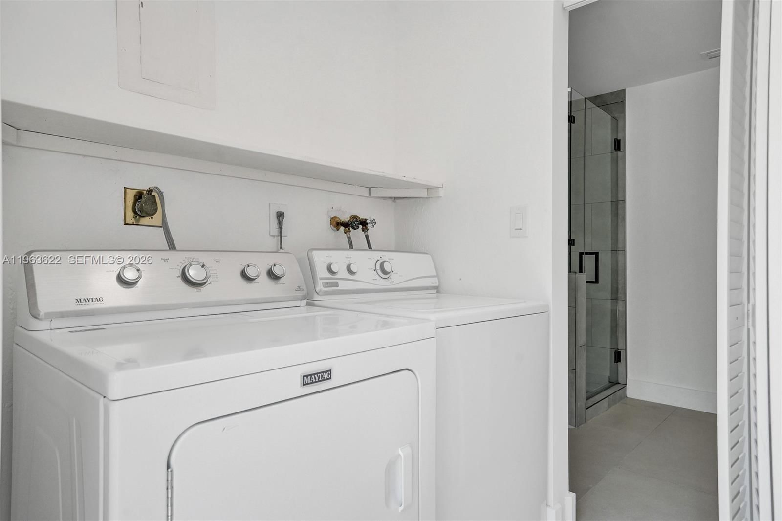 Real estate property located at 1010 16th Ave, Broward, Hollywood Lawns, Hollywood, FL