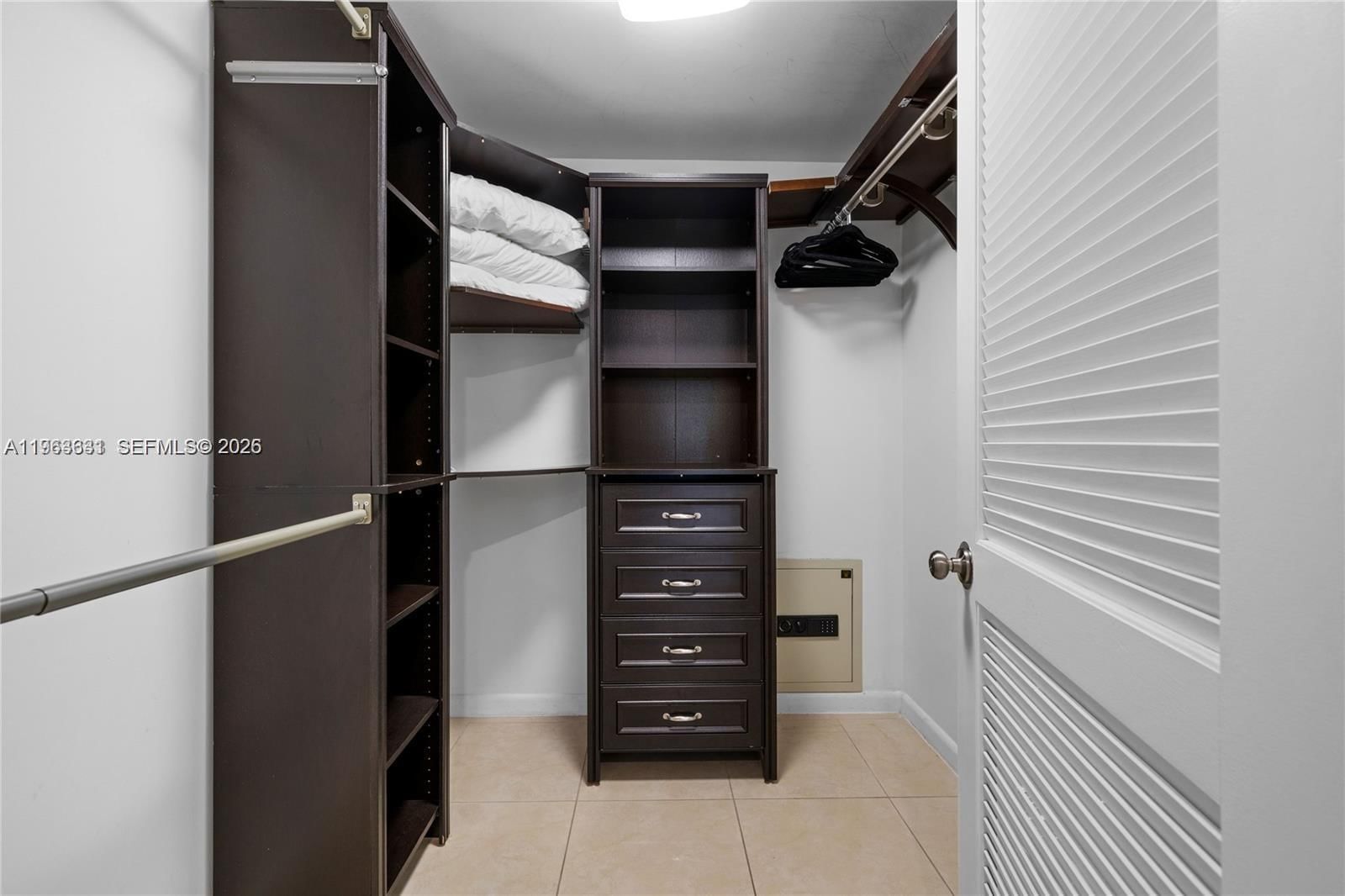 Real estate property located at 3250 1st Ave #515, Miami-dade, Midblock Miami Condo, Miami, FL