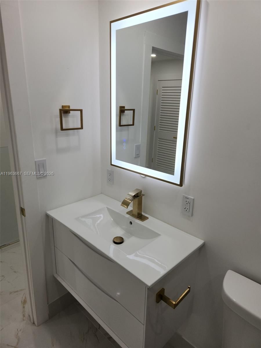 Real estate property located at 18450 56th Pl, Miami-dade, Monterrey 6th Addn, Miami Gardens, FL