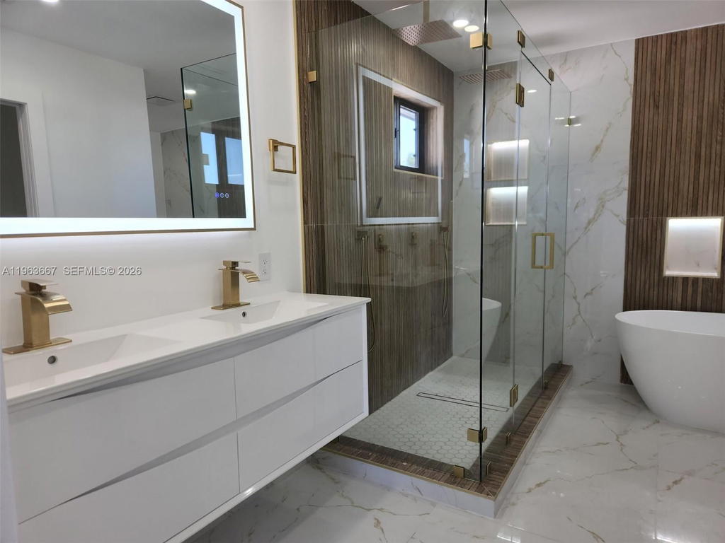 Real estate property located at 18450 56th Pl, Miami-dade, Monterrey 6th Addn, Miami Gardens, FL