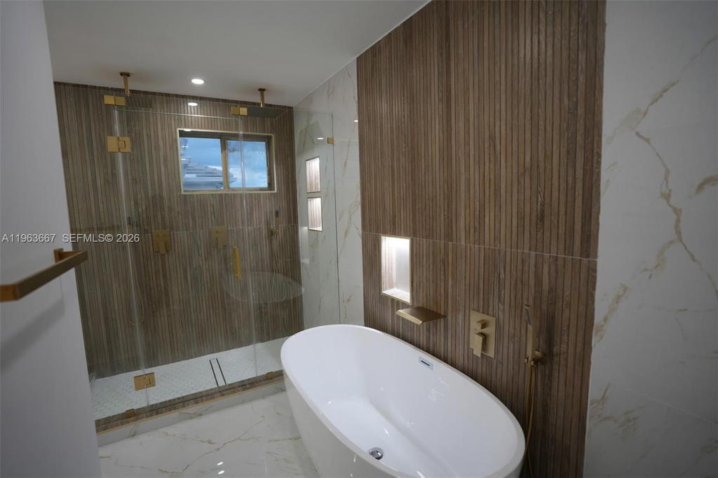 Real estate property located at 18450 56th Pl, Miami-dade, Monterrey 6th Addn, Miami Gardens, FL