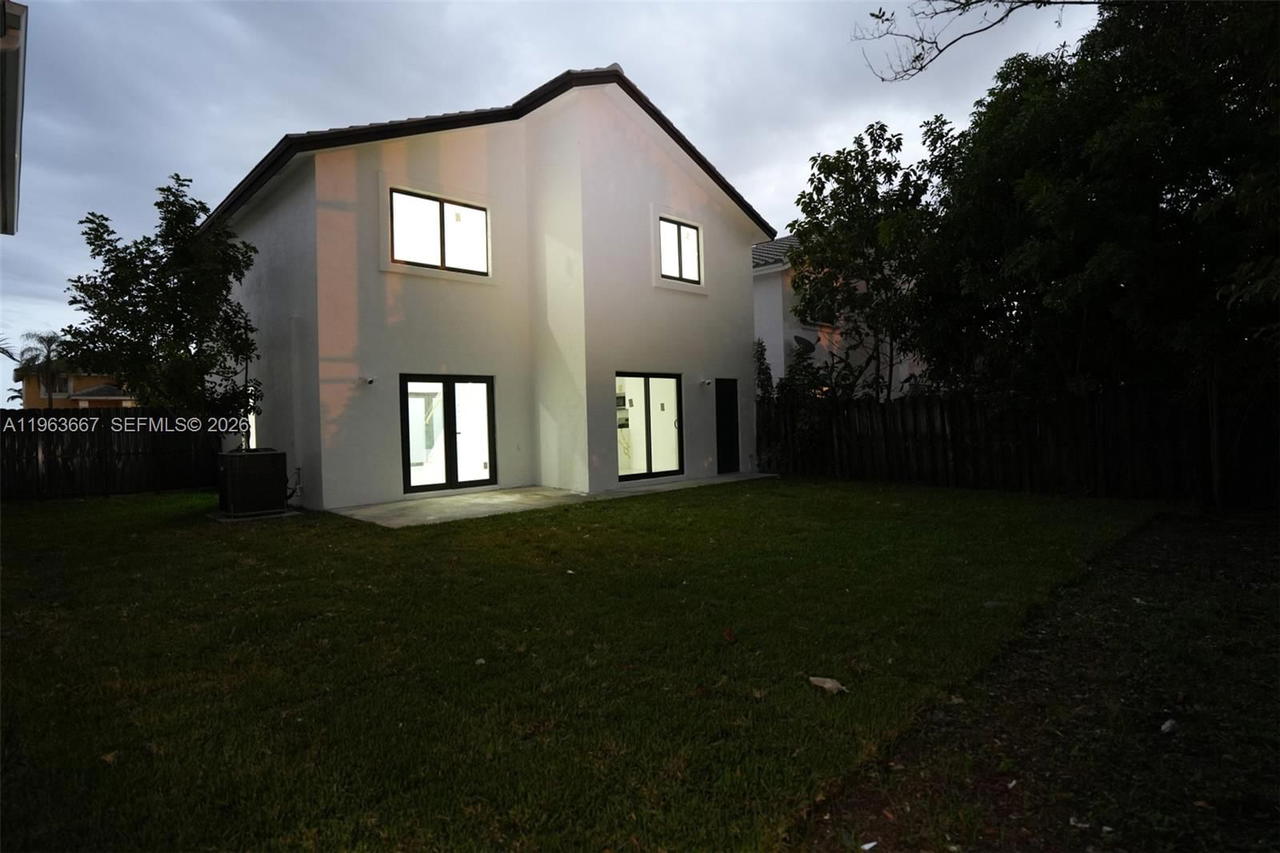 Real estate property located at 18450 56th Pl, Miami-dade, Monterrey 6th Addn, Miami Gardens, FL