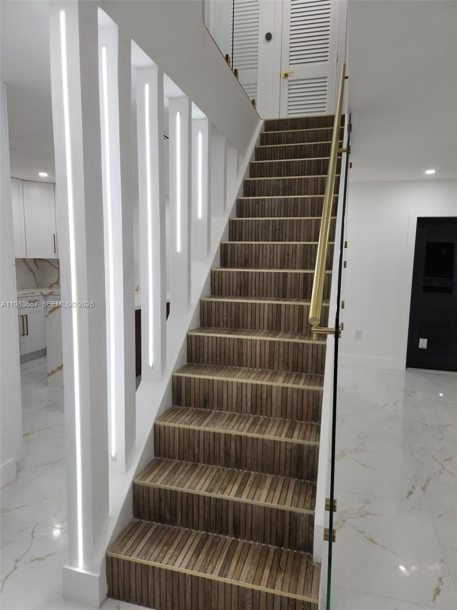 Real estate property located at 18450 56th Pl, Miami-dade, Monterrey 6th Addn, Miami Gardens, FL