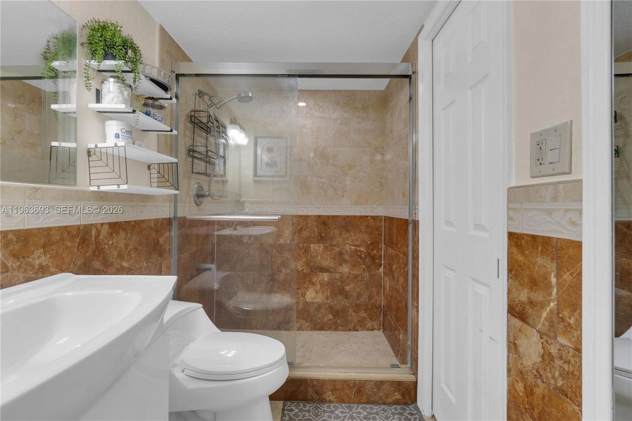 Real estate property located at 17101 57th Ave #110, Miami-dade, El Palmar Condo, Miami Gardens, FL