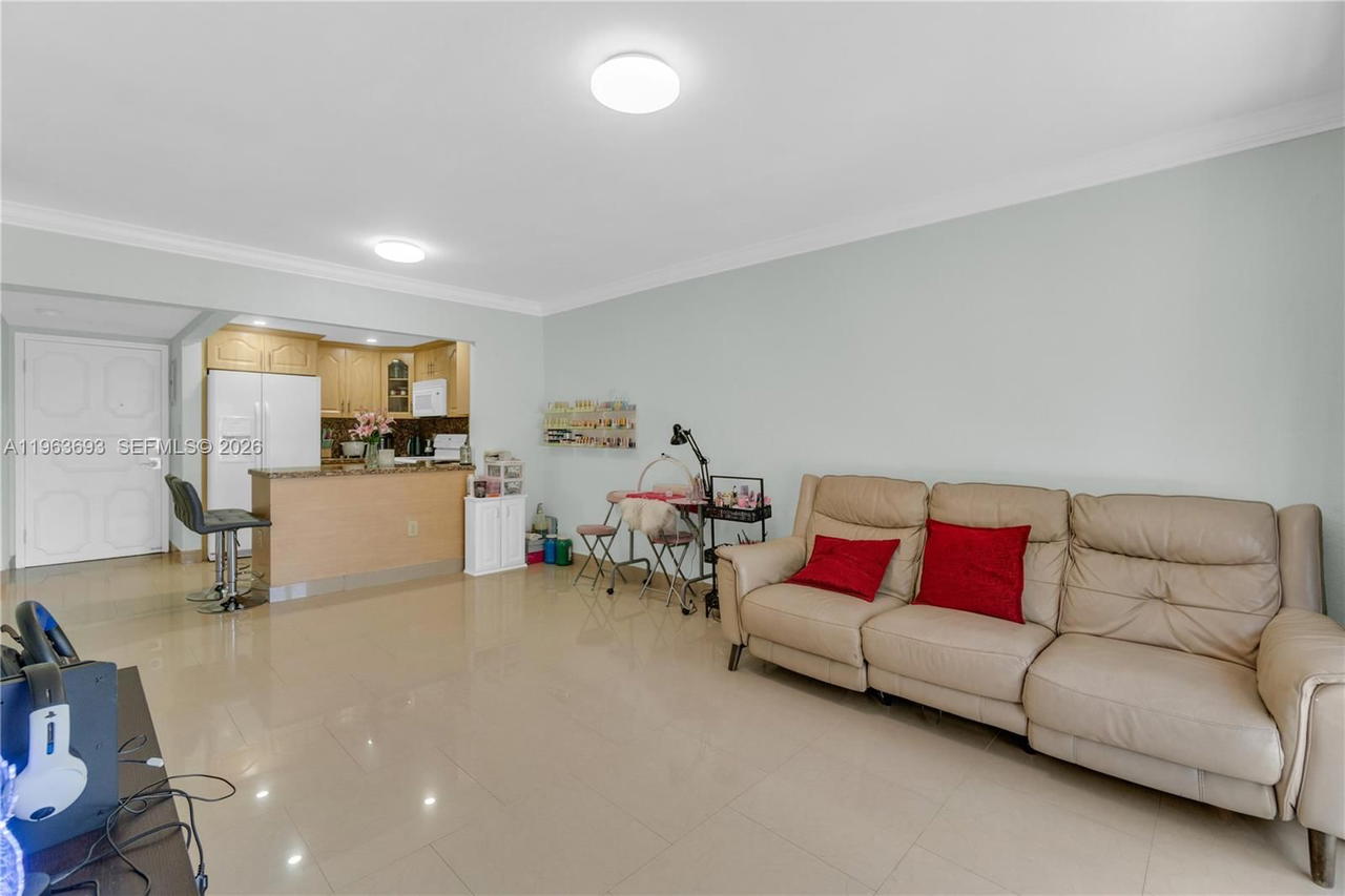 Real estate property located at 17101 57th Ave #110, Miami-dade, El Palmar Condo, Miami Gardens, FL
