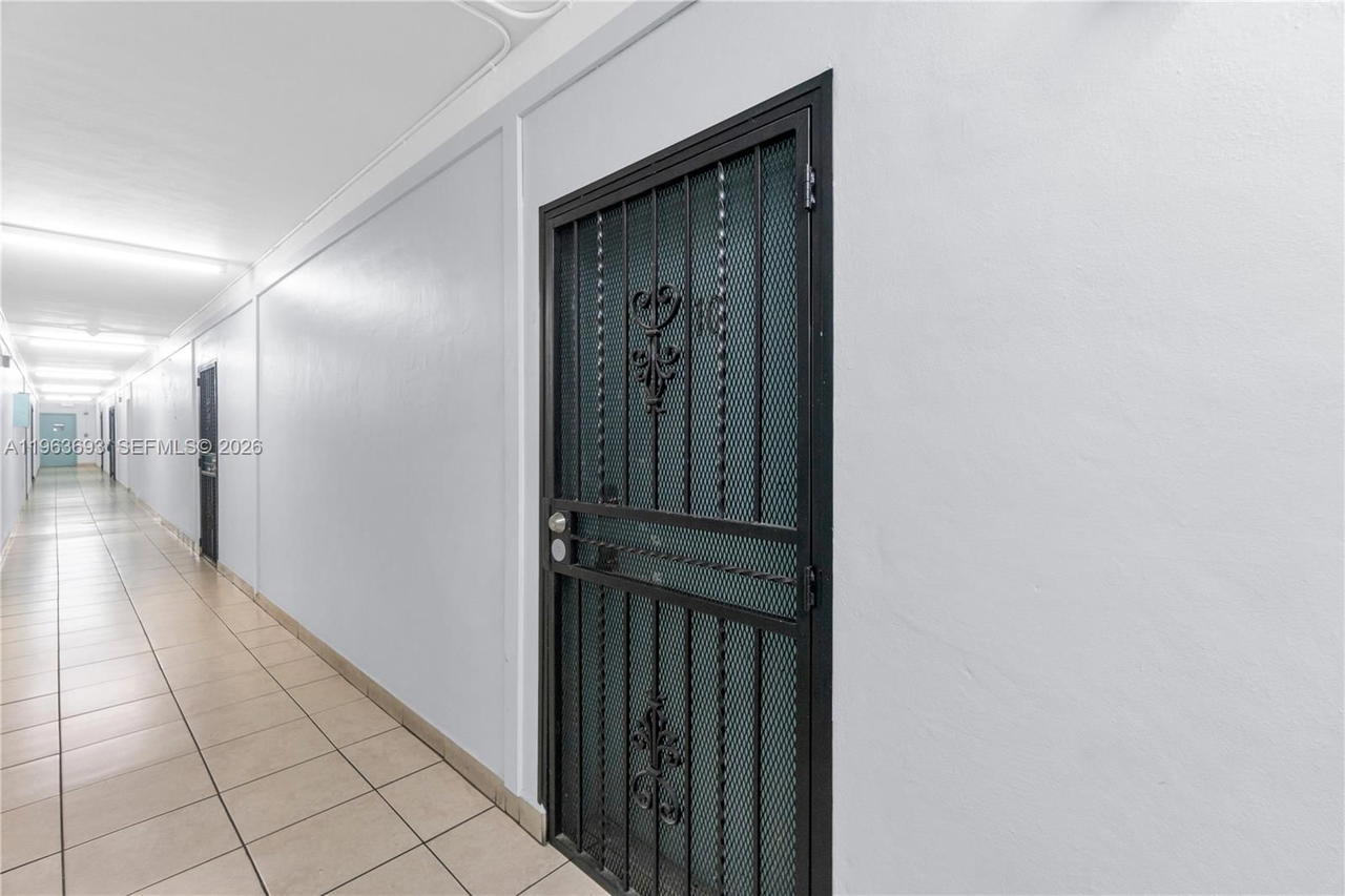 Real estate property located at 17101 57th Ave #110, Miami-dade, El Palmar Condo, Miami Gardens, FL