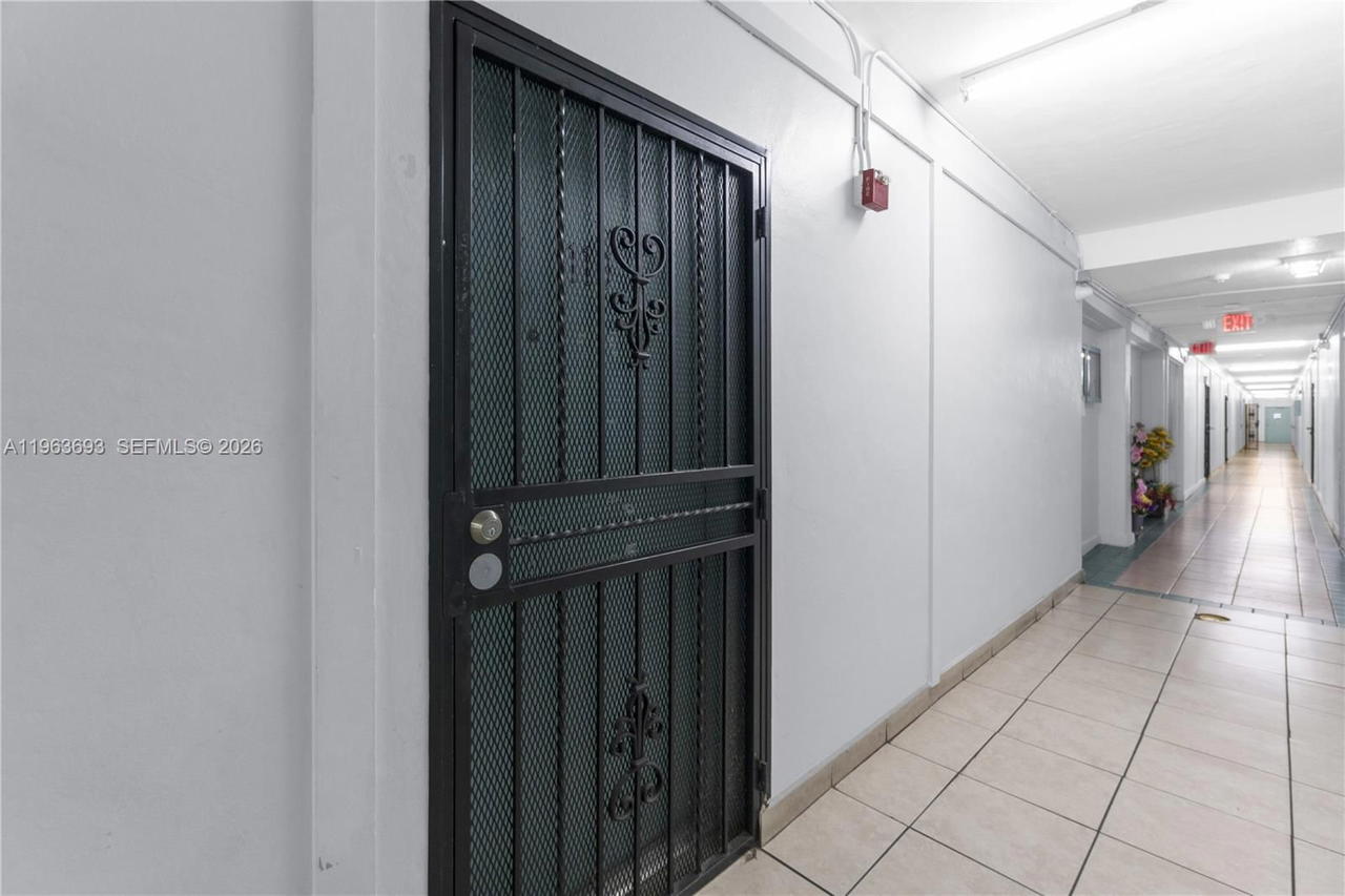 Real estate property located at 17101 57th Ave #110, Miami-dade, El Palmar Condo, Miami Gardens, FL