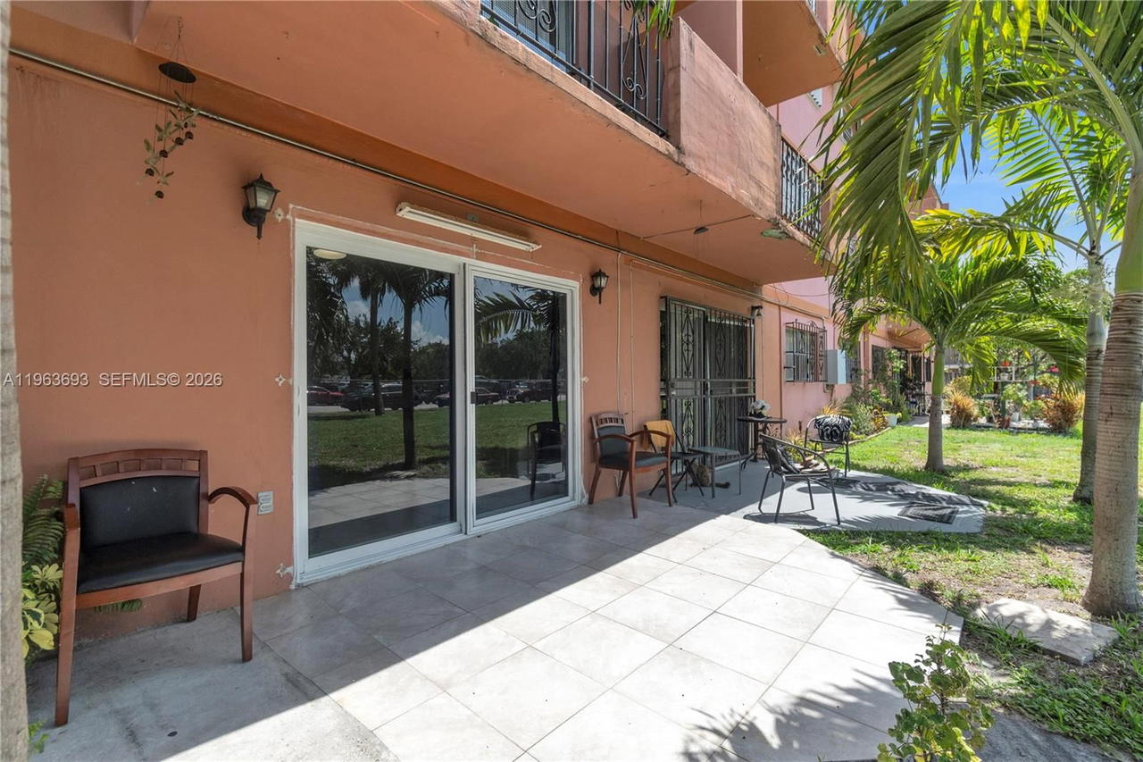 Real estate property located at 17101 57th Ave #110, Miami-dade, El Palmar Condo, Miami Gardens, FL