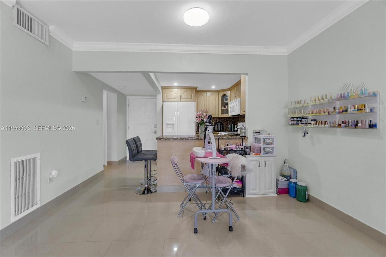 Real estate property located at 17101 57th Ave #110, Miami-dade, El Palmar Condo, Miami Gardens, FL