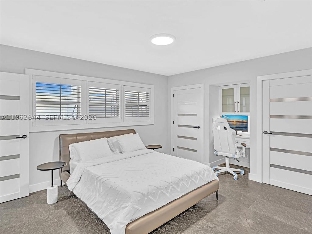 Real estate property located at 840 Southlake Dr, Broward, Hollywood Lakes Section, Hollywood, FL