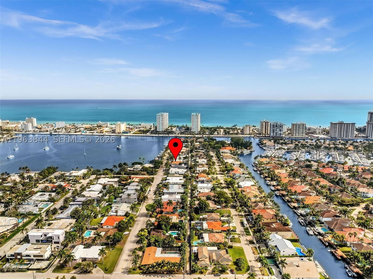 Real estate property located at 840 Southlake Dr, Broward, Hollywood Lakes Section, Hollywood, FL