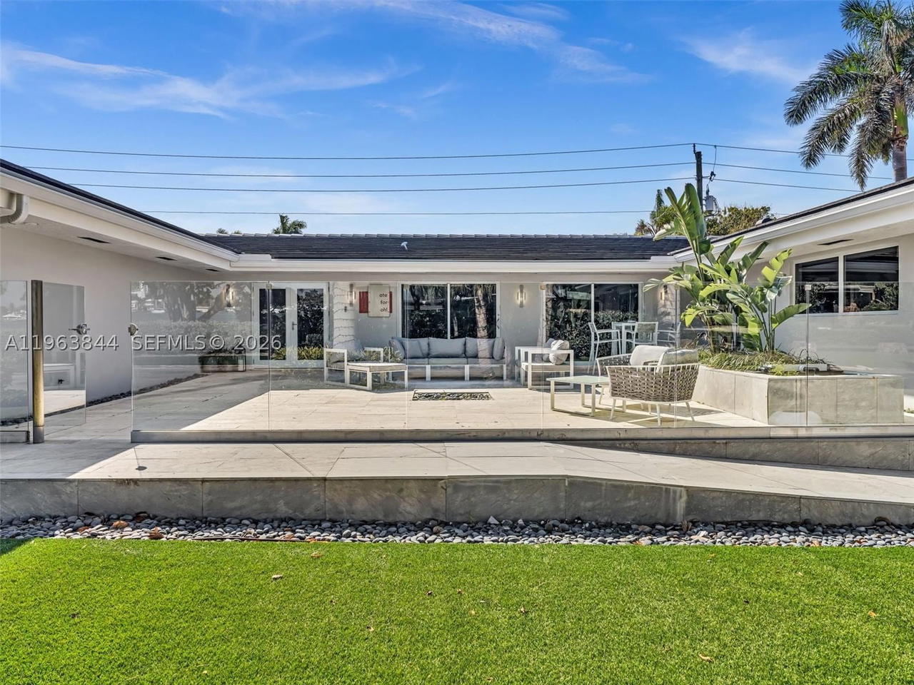 Real estate property located at 840 Southlake Dr, Broward, Hollywood Lakes Section, Hollywood, FL