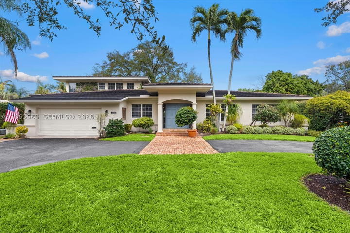 Real estate property located at 1255 Algardi Ave, Miami-dade, Coral Gables Country Club, Coral Gables, FL