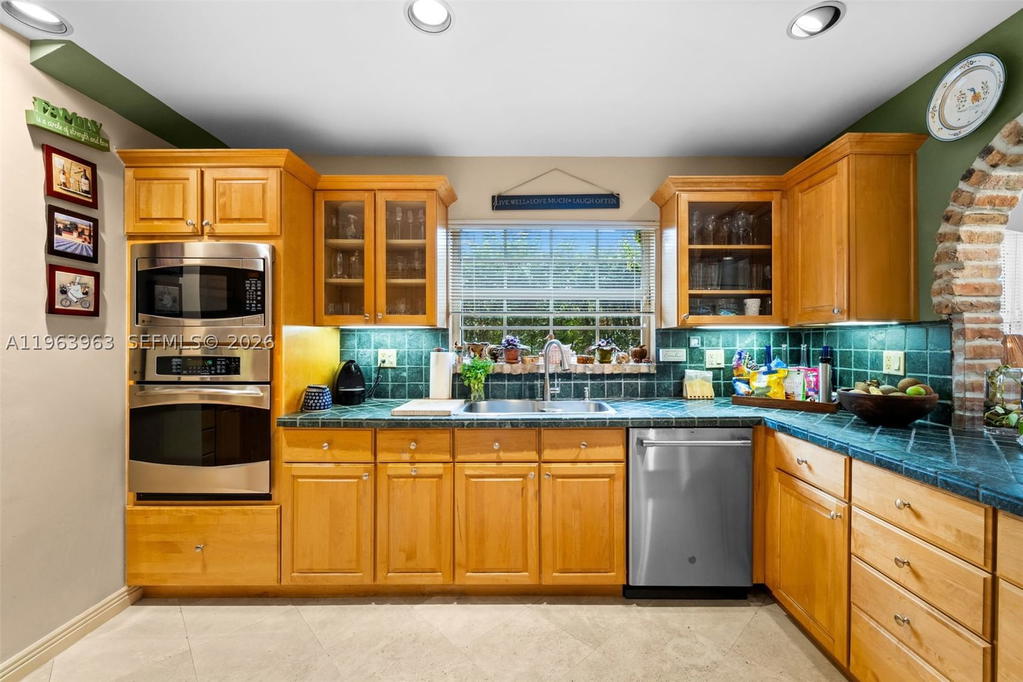 Real estate property located at 1255 Algardi Ave, Miami-dade, Coral Gables Country Club, Coral Gables, FL