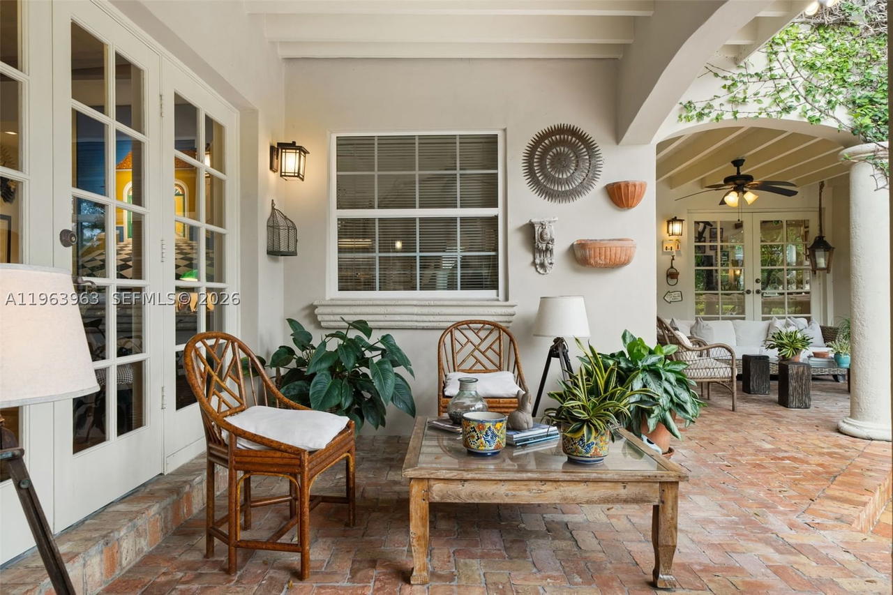 Real estate property located at 1255 Algardi Ave, Miami-dade, Coral Gables Country Club, Coral Gables, FL