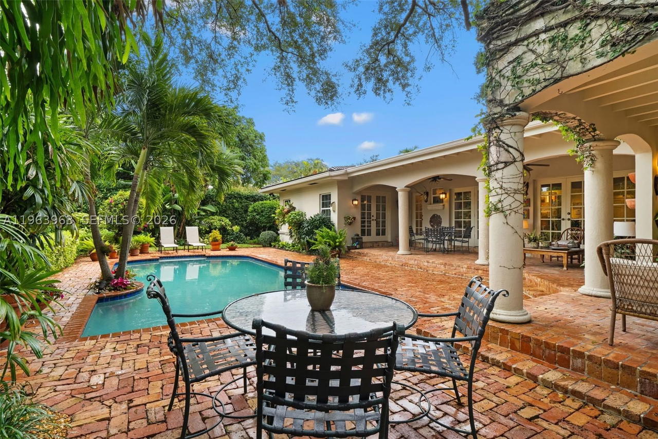 Real estate property located at 1255 Algardi Ave, Miami-dade, Coral Gables Country Club, Coral Gables, FL