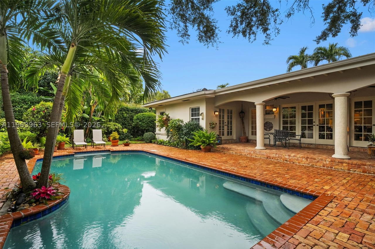 Real estate property located at 1255 Algardi Ave, Miami-dade, Coral Gables Country Club, Coral Gables, FL