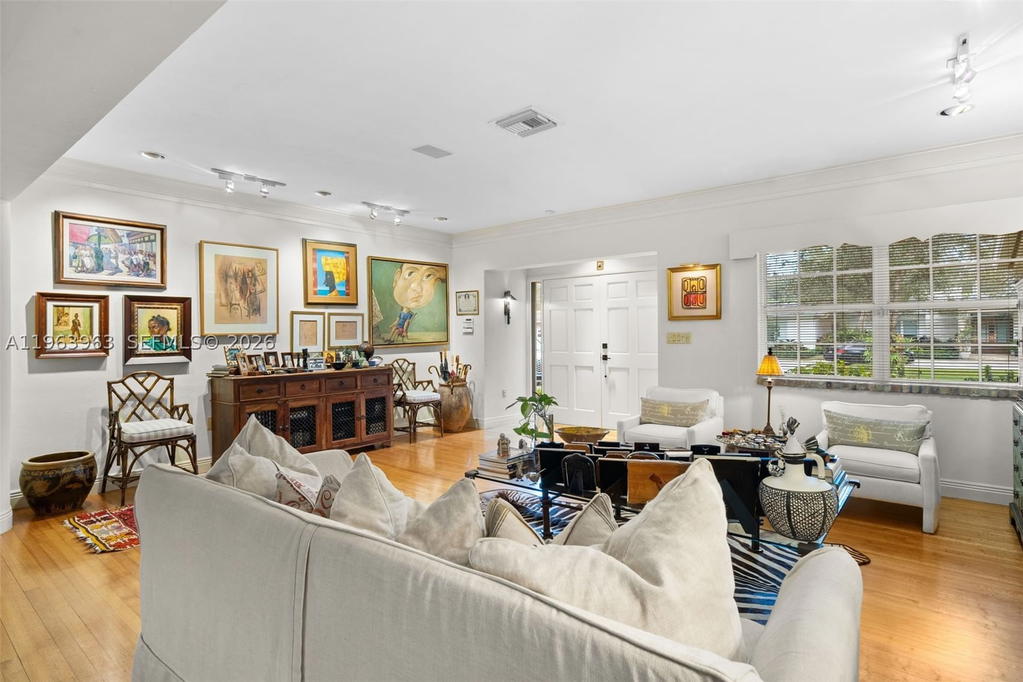 Real estate property located at 1255 Algardi Ave, Miami-dade, Coral Gables Country Club, Coral Gables, FL