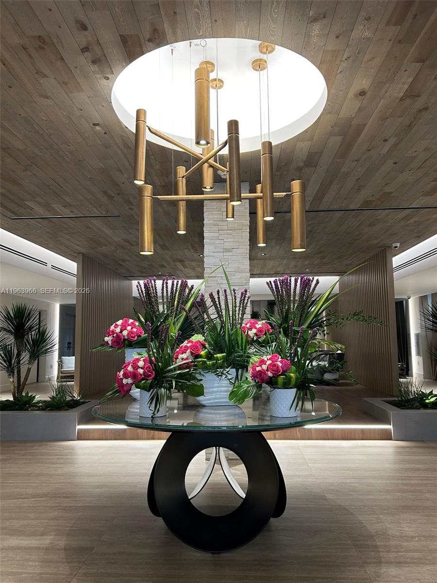 Real estate property located at 2301 Collins Ave #543, Miami-dade, Roney Palace Condo, Miami Beach, FL