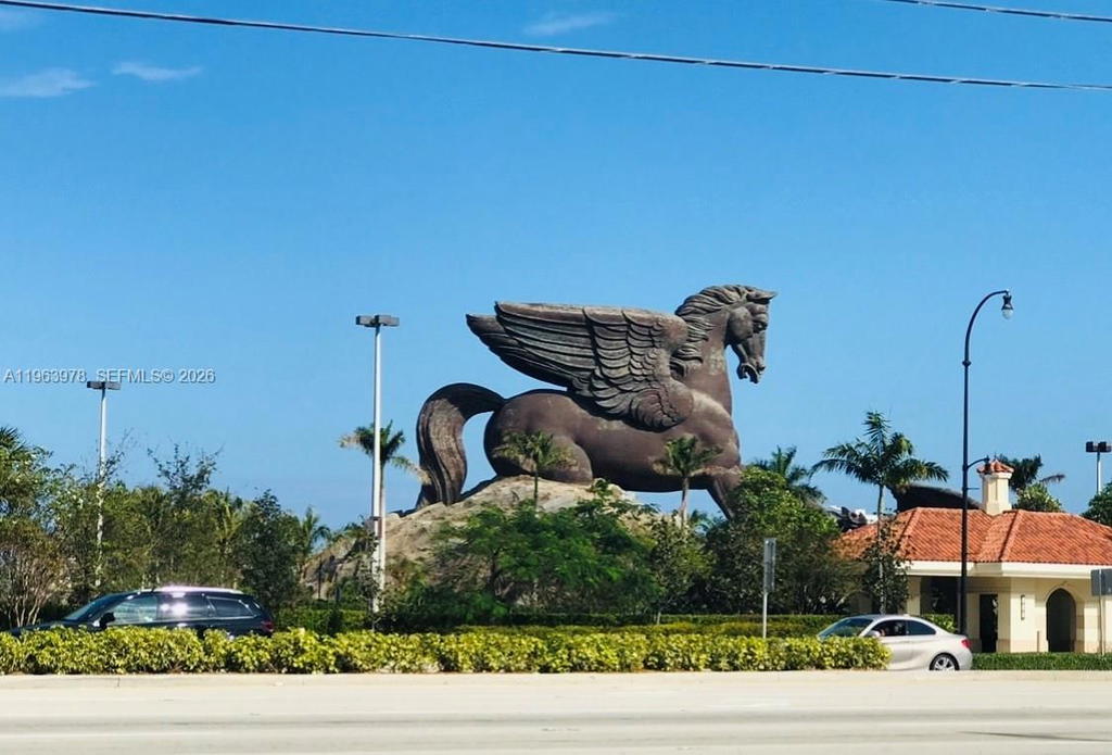 Real estate property located at 410 2nd St #210, Broward, Fourth Gulfstream Garden, Hallandale Beach, FL