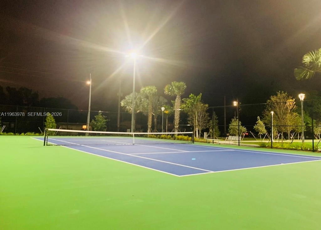 Real estate property located at 410 2nd St #210, Broward, Fourth Gulfstream Garden, Hallandale Beach, FL
