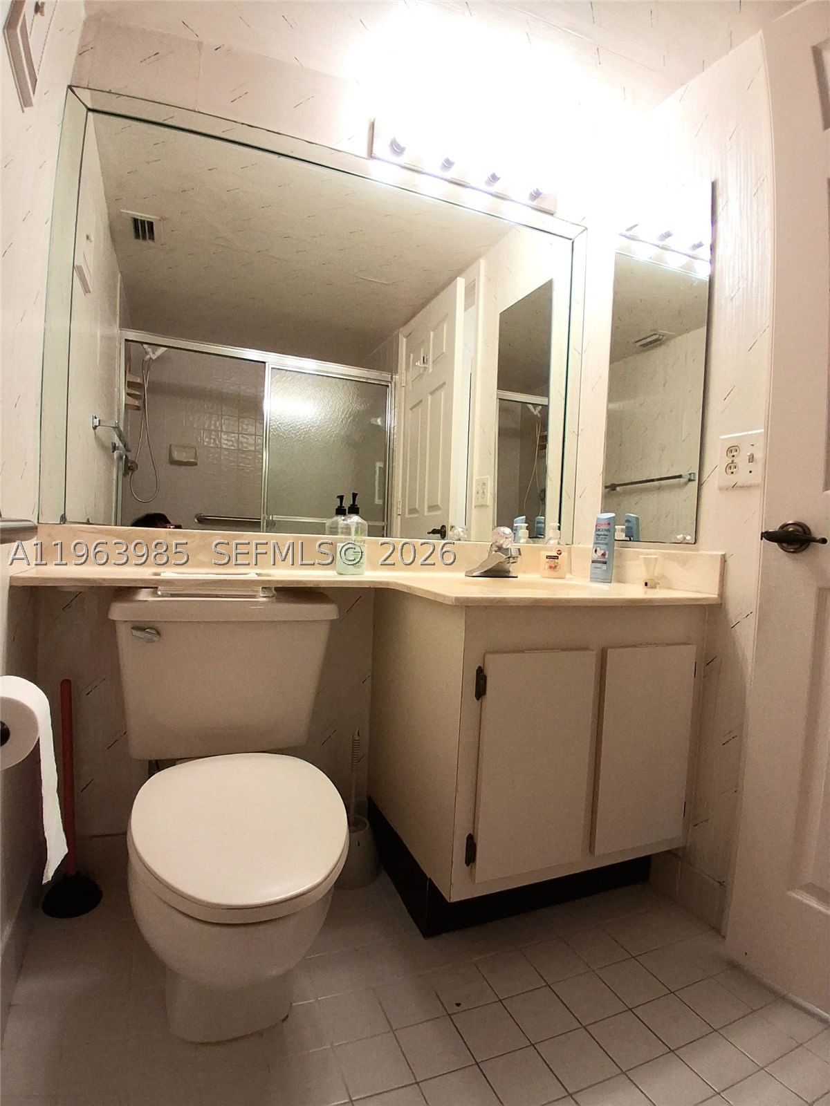 Real estate property located at 10456 24th Pl #206, Broward, Sunrise Lakes 210 Condo, Sunrise, FL