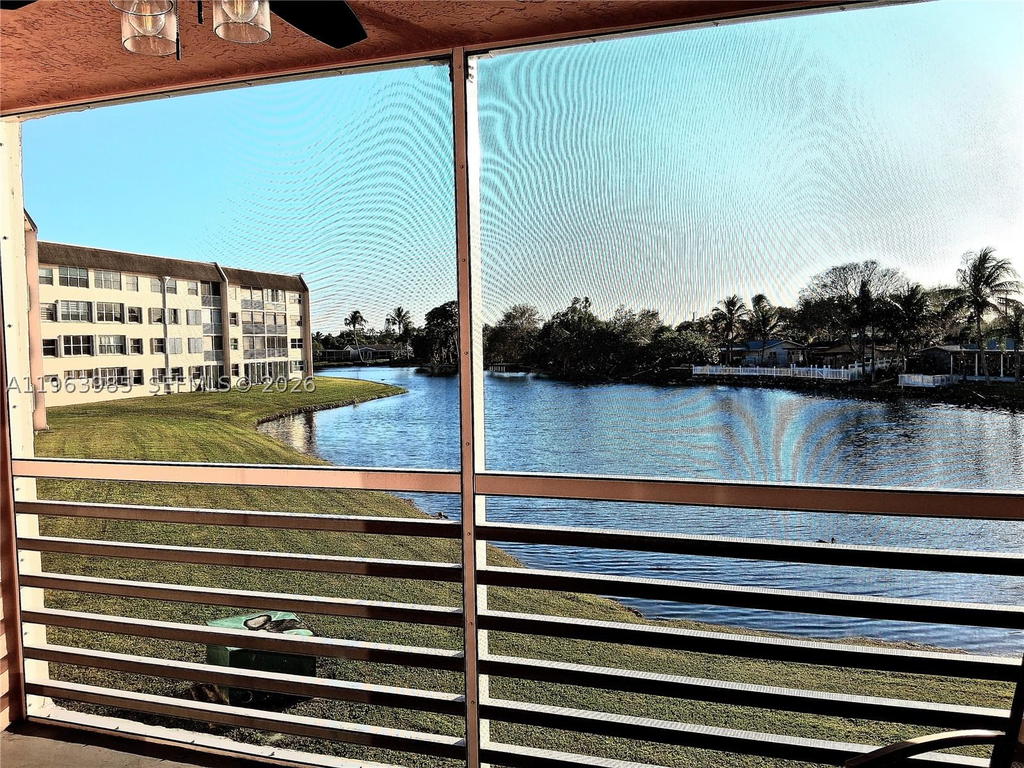 Real estate property located at 10456 24th Pl #206, Broward, Sunrise Lakes 210 Condo, Sunrise, FL